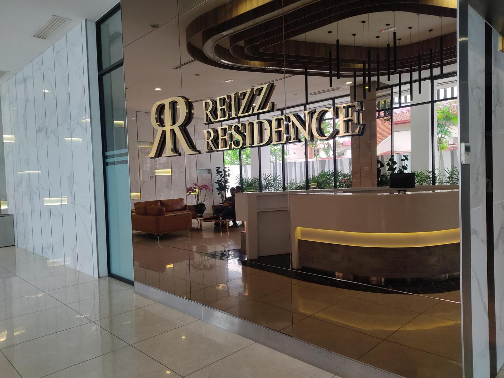 Reizz By Great Service *